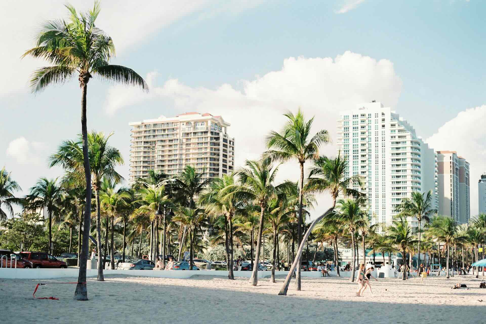 Miami Private Concierge Services: What MakVacation Guests Can Expect