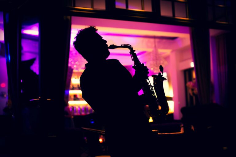 Where to Find the Best Live Music Near the Fontainebleau