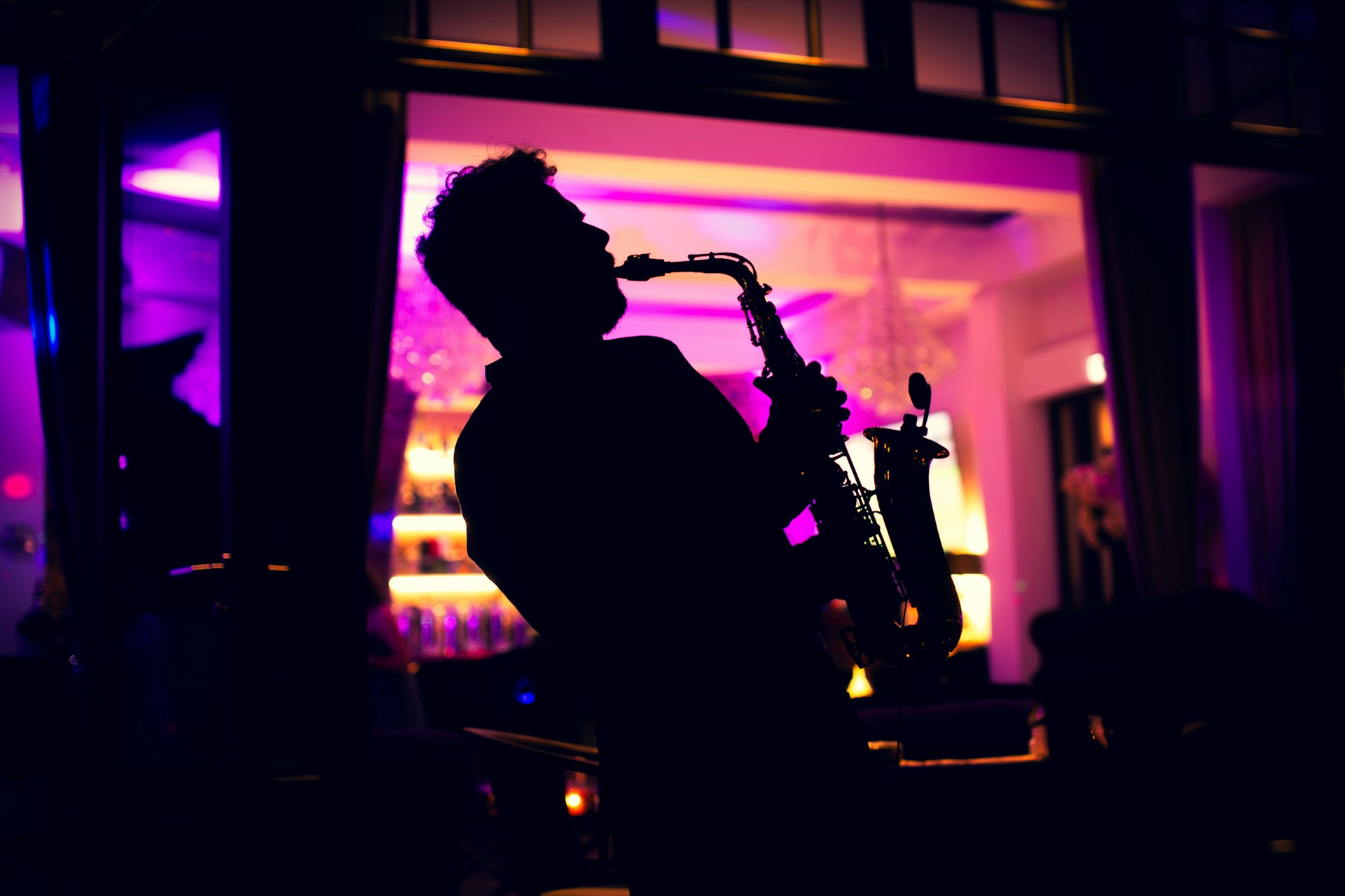 Where to Find the Best Live Music Near the Fontainebleau